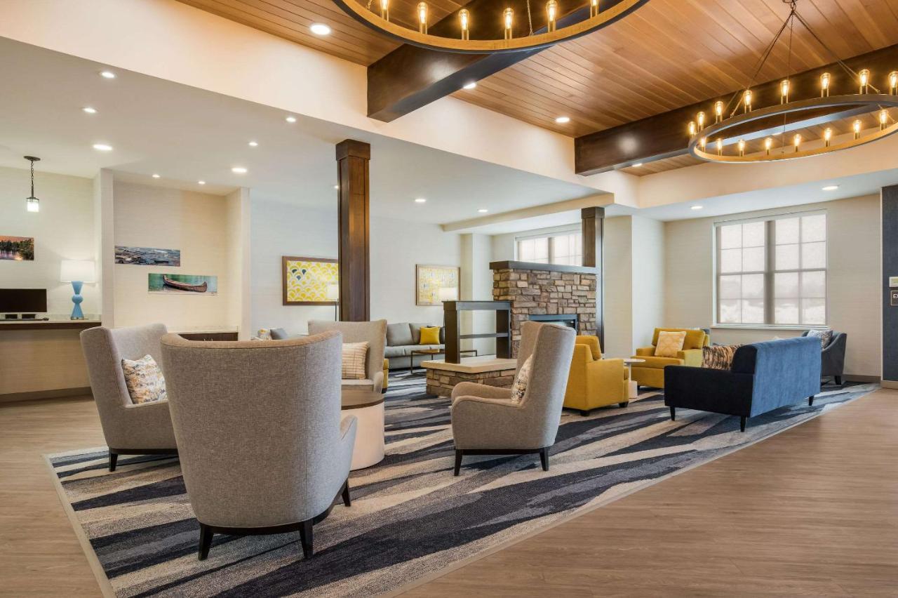 Mainstay Suites Gaylord Exterior photo